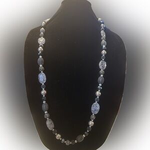 Premier Designs NYC Long statement necklace